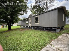 Building Photo - 10 Bollen Ct