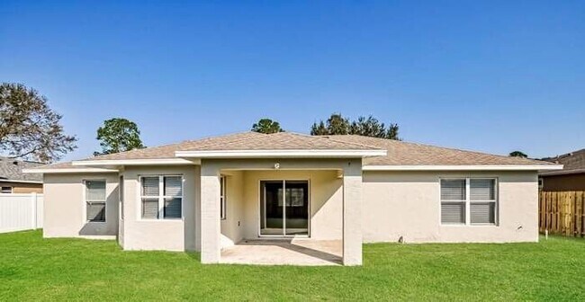 Building Photo - 16 Wheatfield Dr