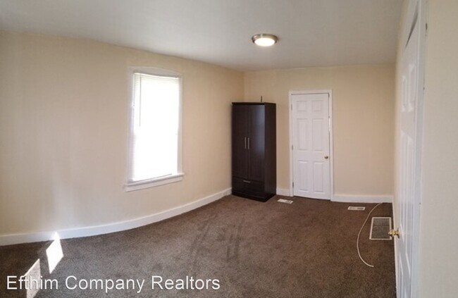 Building Photo - 2 br, 1 bath House - 2755 North and South Rd.