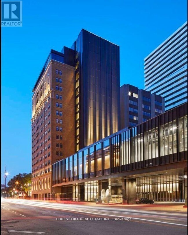 Building Photo - 2-1402 Avenue Rd