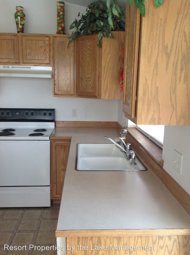 Building Photo - 11240 N Cutlass St