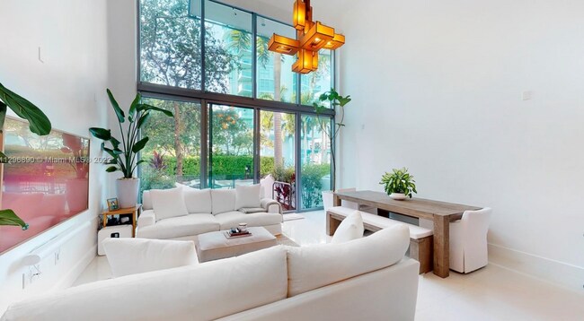 Foto del edificio - 6000 Collins Ave