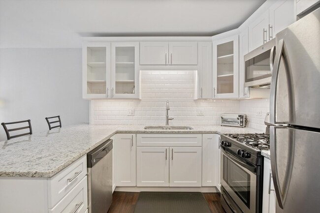 Building Photo - 545 N Dearborn St