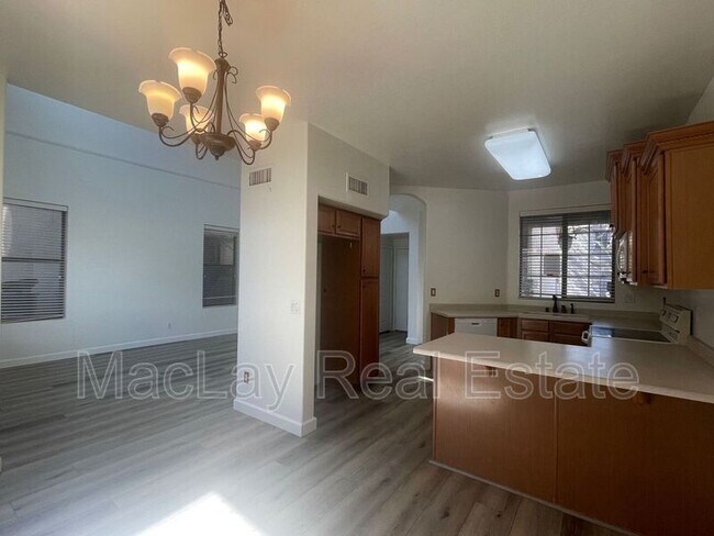 Foto del edificio - 16833 S Magenta Rd