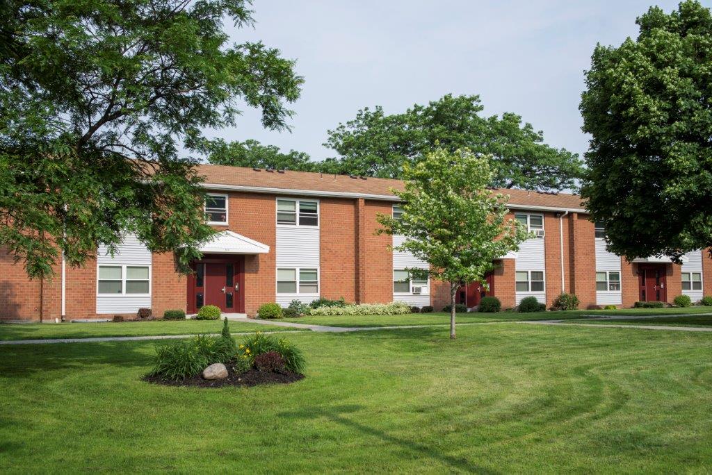 Chatham Gardens Apartments in Rochester, NY