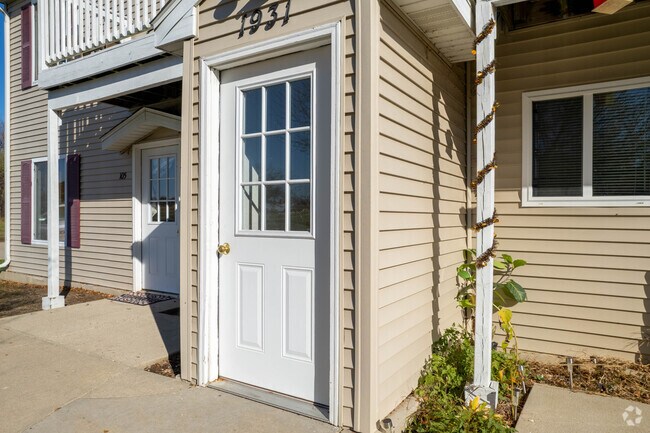 Foto del edificio - 1931 Dupont Dr