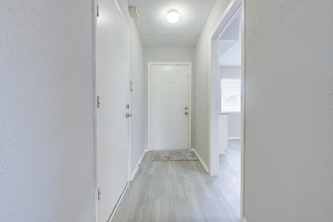 Foto del edificio - 20135 Telegraph Square Ln