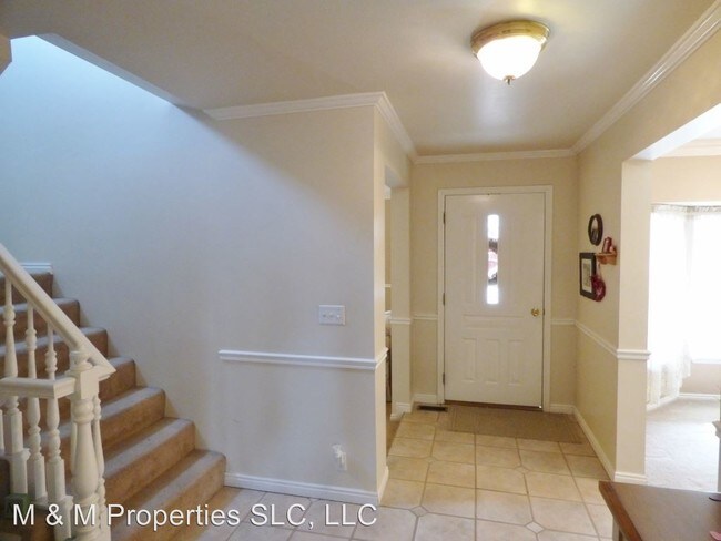 Building Photo - 1292 W Meadow Ridge Ln
