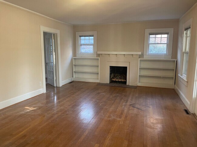 Foto del edificio - 3 Bedroom, 3 Bath convenient to Downtown