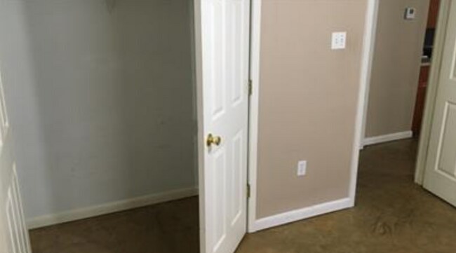 Foto del edificio - 1001 Saratoga St