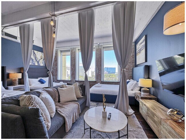 Foto del edificio - 555 Evergreen St