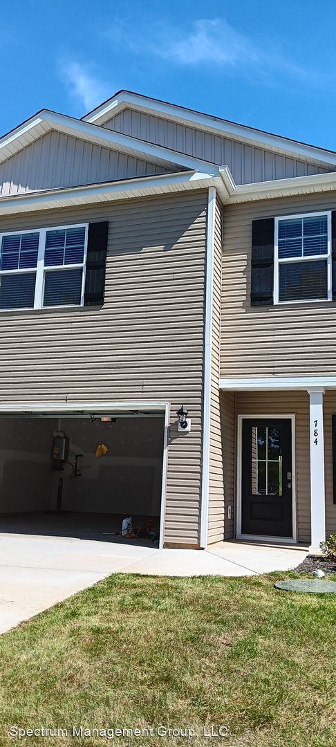 Building Photo - 3 br, 2.5 bath House - 784 Morelock Rd