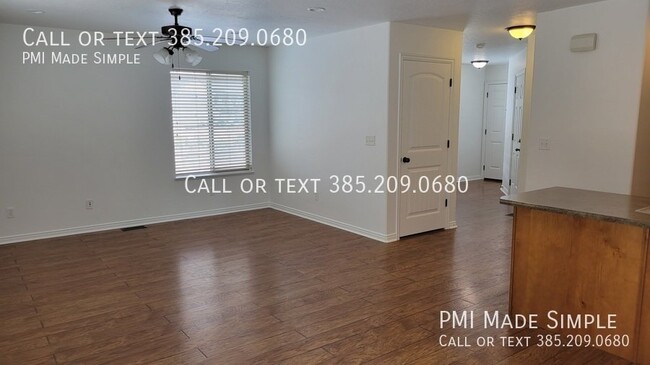 Foto del edificio - BEAUTIFUL Spacious Townhome in Eagle Mount...