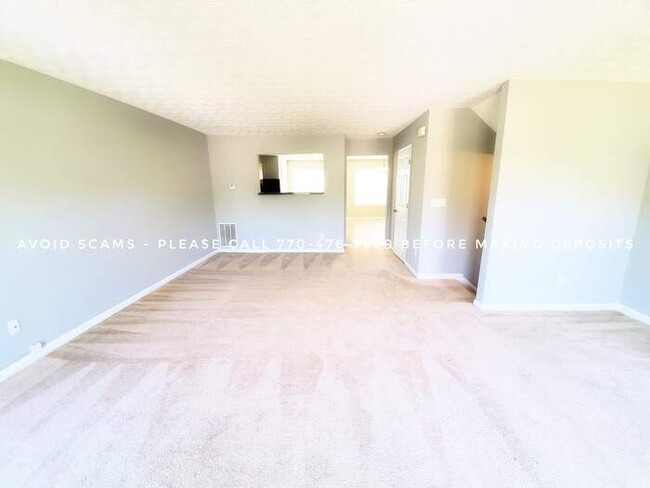 Building Photo - 1708 Redan E