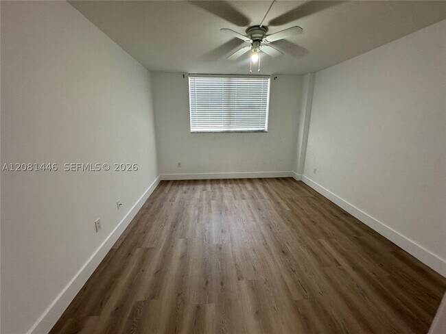 Foto del edificio - 777 NE 62nd St