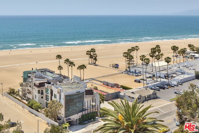 Foto del edificio - 270 Palisades Beach Rd
