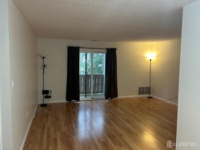 Foto del edificio - 5317 Ravens Crest Dr