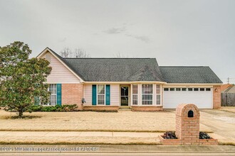 Building Photo - 6609 Branch Dr S