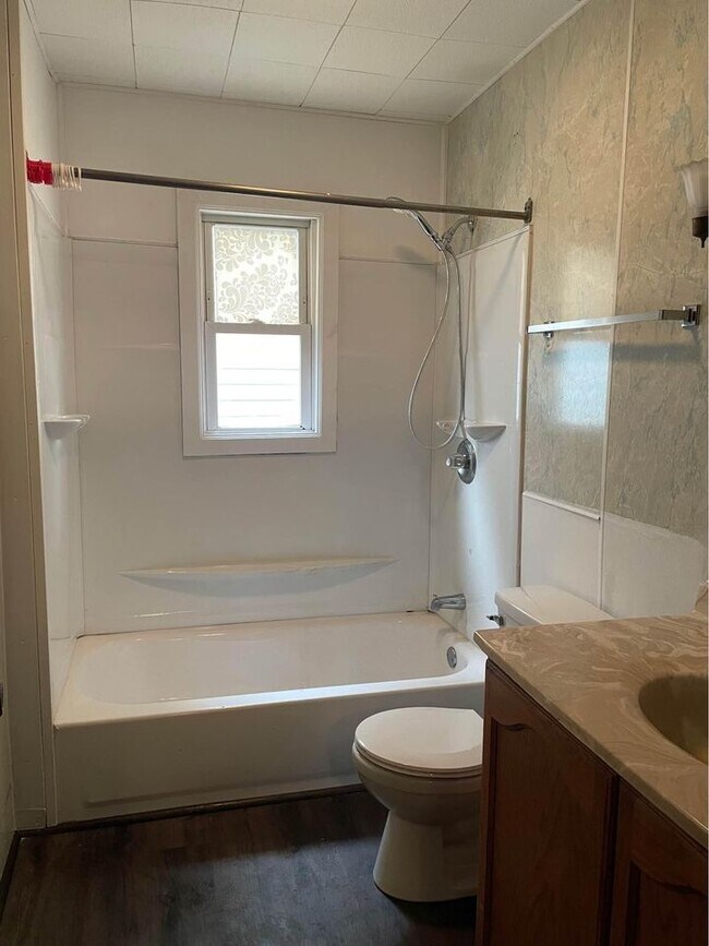 Bathroom - 703 S L St