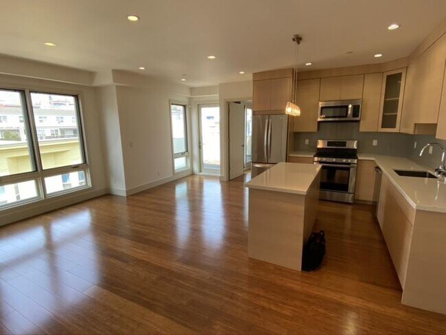 Building Photo - 2 bedroom in San Francisco CA 94103