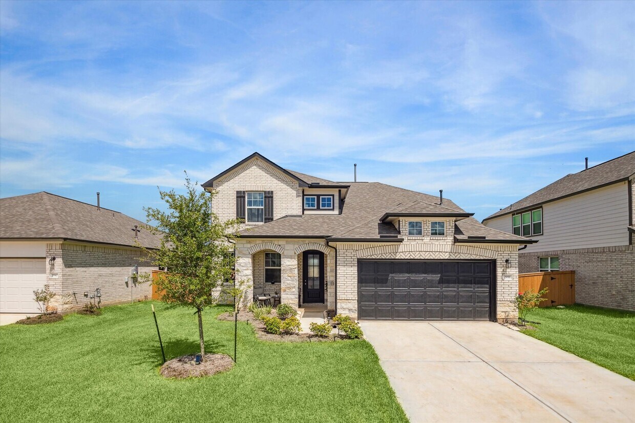 Primary Photo - 2951 Golden Dust Dr