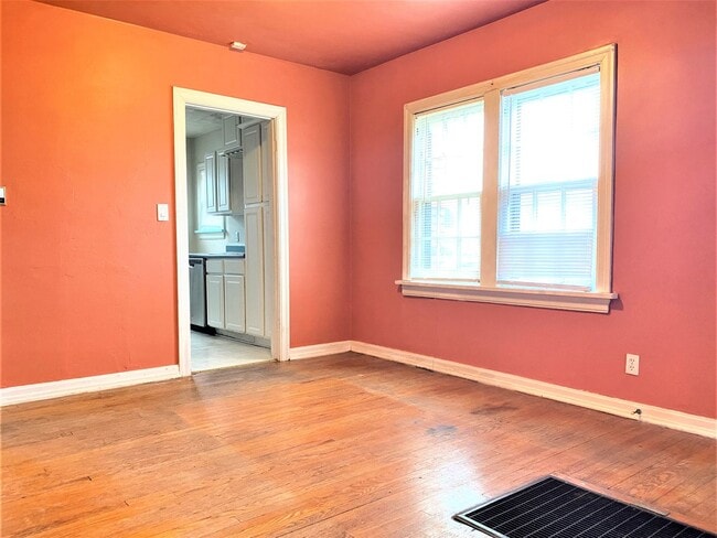 Foto del edificio - 3508 NW 18th St
