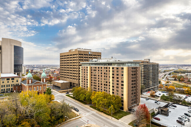 Aerial Photo - The Metropolitan Condos