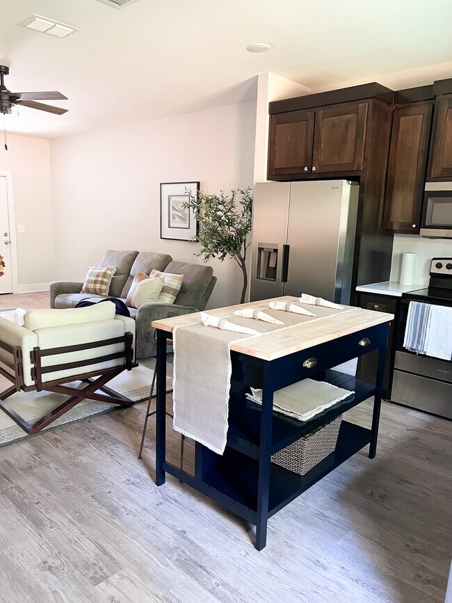 11722 FM 16 W, Lindale, TX 75771 Townhome Rentals in Lindale TX