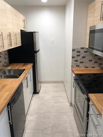 Foto del edificio - 1186 Lake Terry Dr