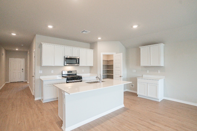 Building Photo - 2912 Firefly Dr