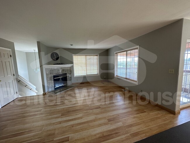 Building Photo - 3314 Holly Terrace S