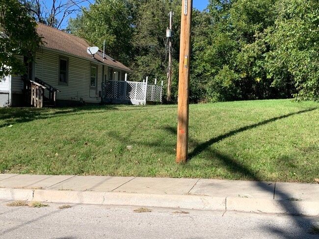 Right SideYard - 3806 E 40th St