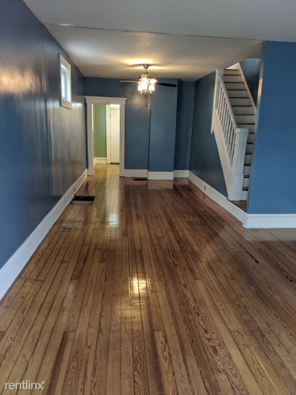 Building Photo - 3 br, 1 bath Townhome - 509 E Beck St