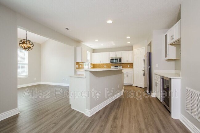 Building Photo - 2600 Fairfield Ridge Dr