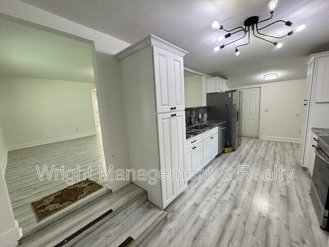 Foto del edificio - 9815 N 16th St