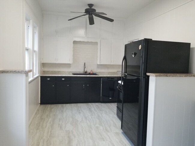 Foto del edificio - 2201 Hillcrest St Fort Worth TX 76107