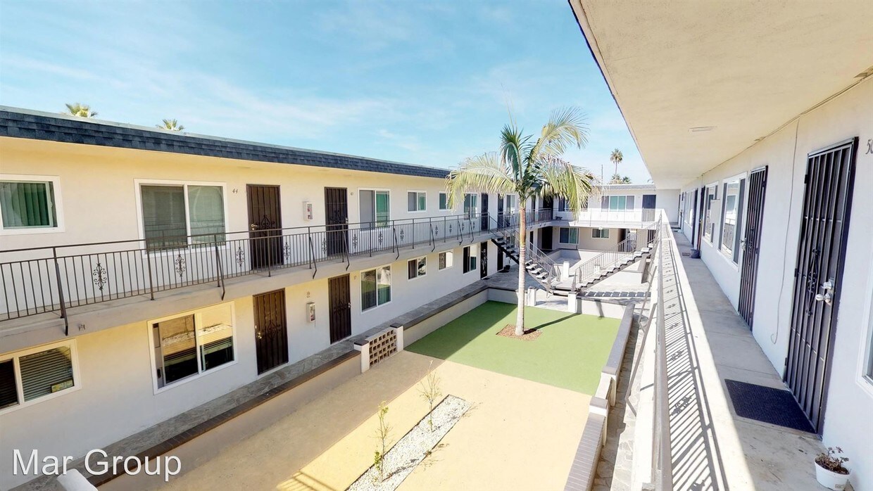 Foto principal - 545 E St