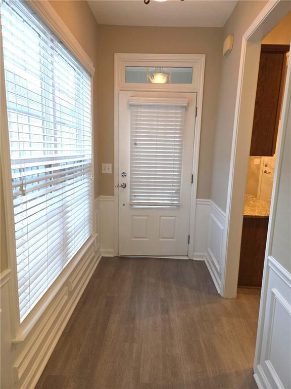 Foto del edificio - 6275 Brookside Ln