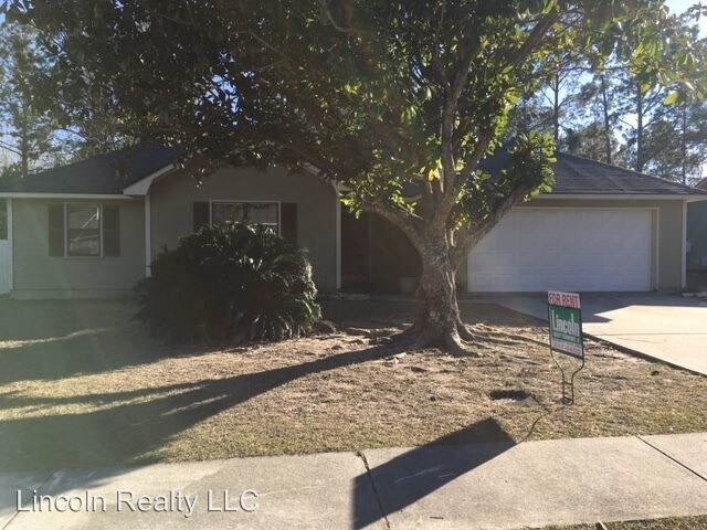 Foto principal - 911 Lakeside Dr