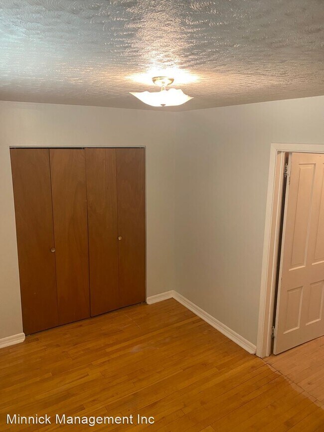 Building Photo - 4 br, 2 bath House - 410 East Aspen Street