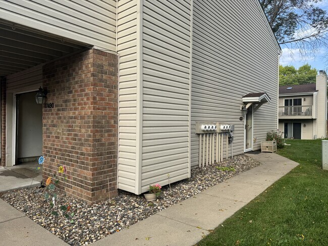Foto del edificio - 17490 Pond Cir
