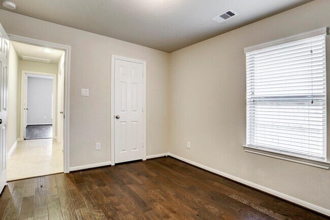 Foto del edificio - 17303 Verde Park Ln