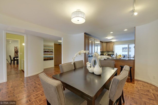 Foto del edificio - 100 2nd St SE