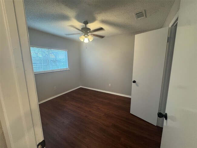 Foto del edificio - 19439 Cypress Bay Dr