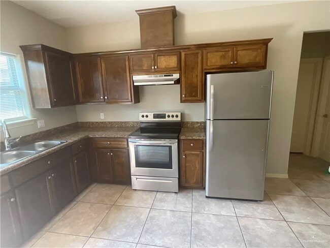 Building Photo - 19 W Garfield Ave