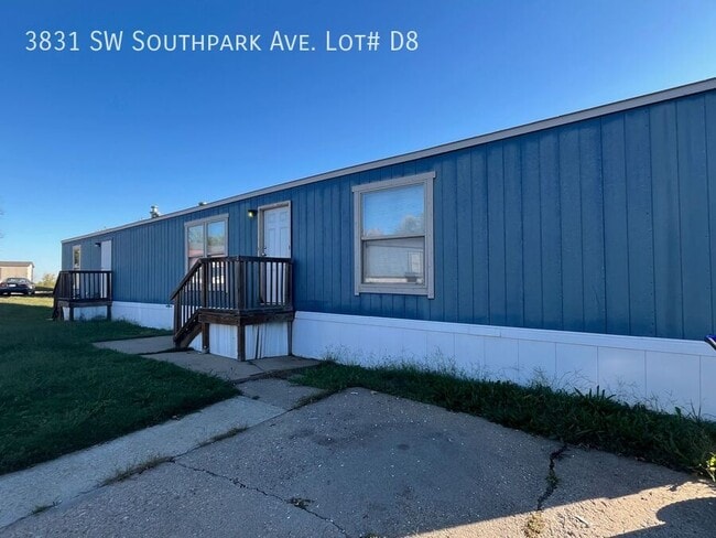 Building Photo - 3831 SW South Park Ave