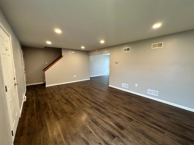 Building Photo - 206 Lighthouse Dr