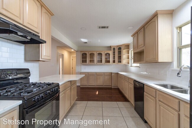 Building Photo - 4 br, 2 bath House - 9804 Chukar Cir