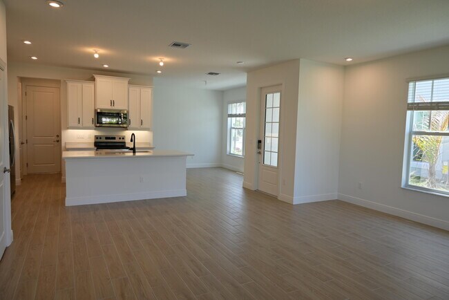 Foto del edificio - 3599 NW Solange Ct