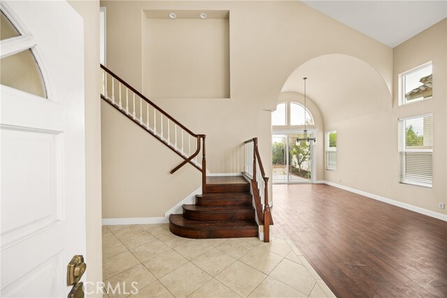Building Photo - 5630 Delacroix Way